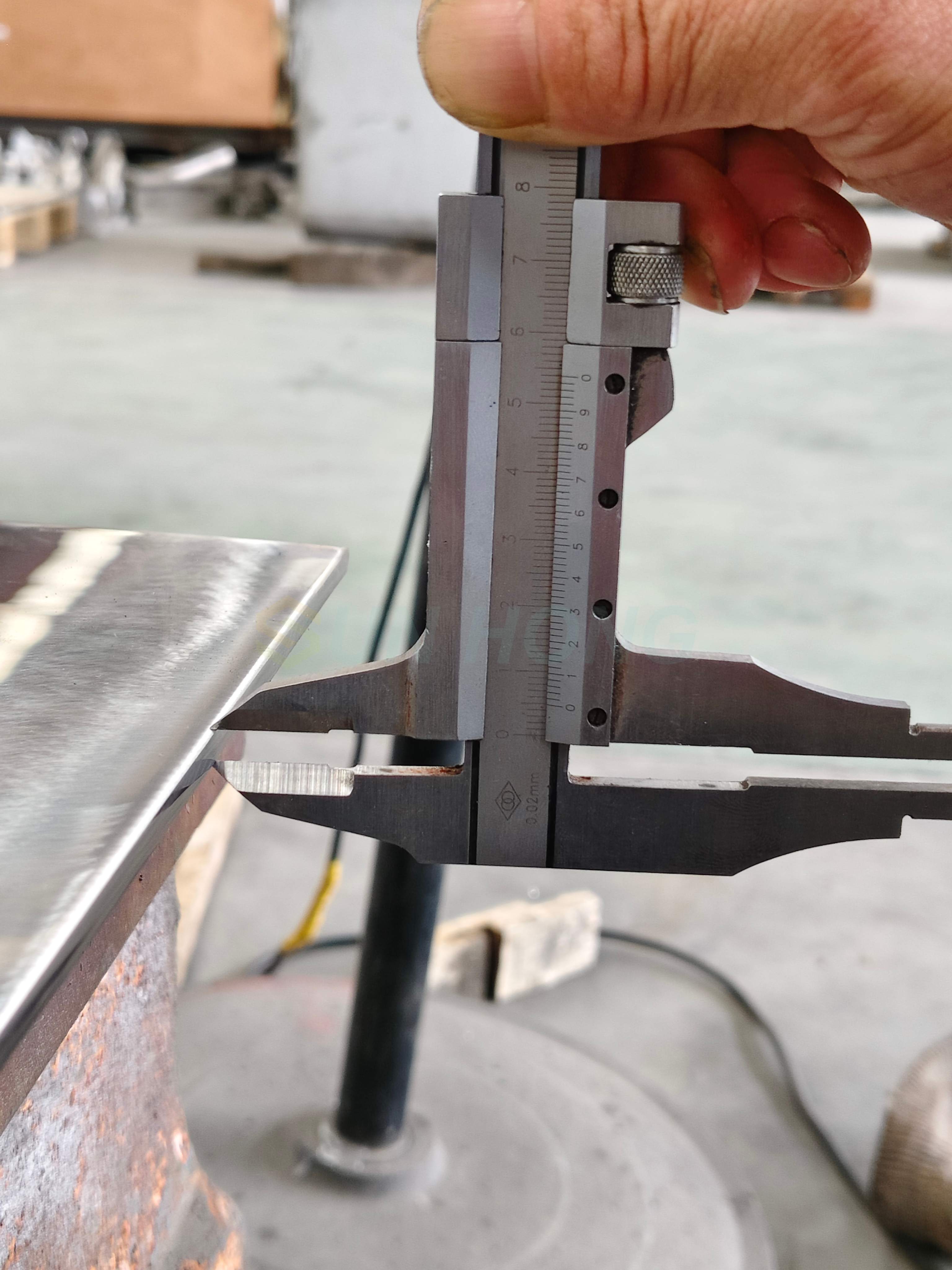 شفة صندوق الرأس