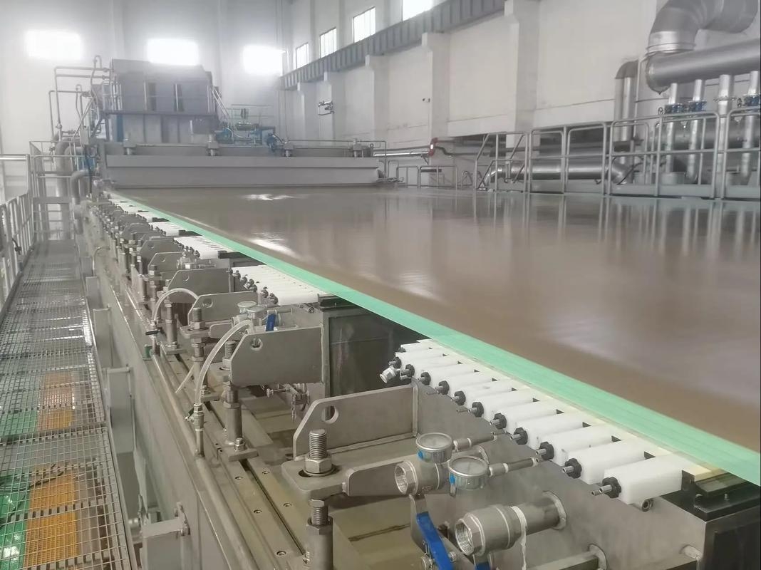 كيف يتم تشكيل ورقة الورق الرطب؟