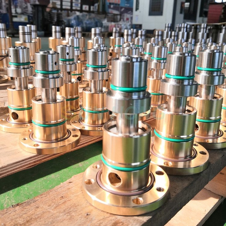 وصلة دوارة لآلة الصب المستمر